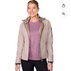 NWT Free Country Women's Softshell Jacket - Medium